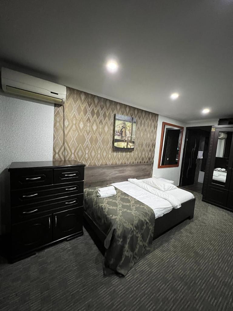 Elno Hotel Тбілісі Екстер'єр фото