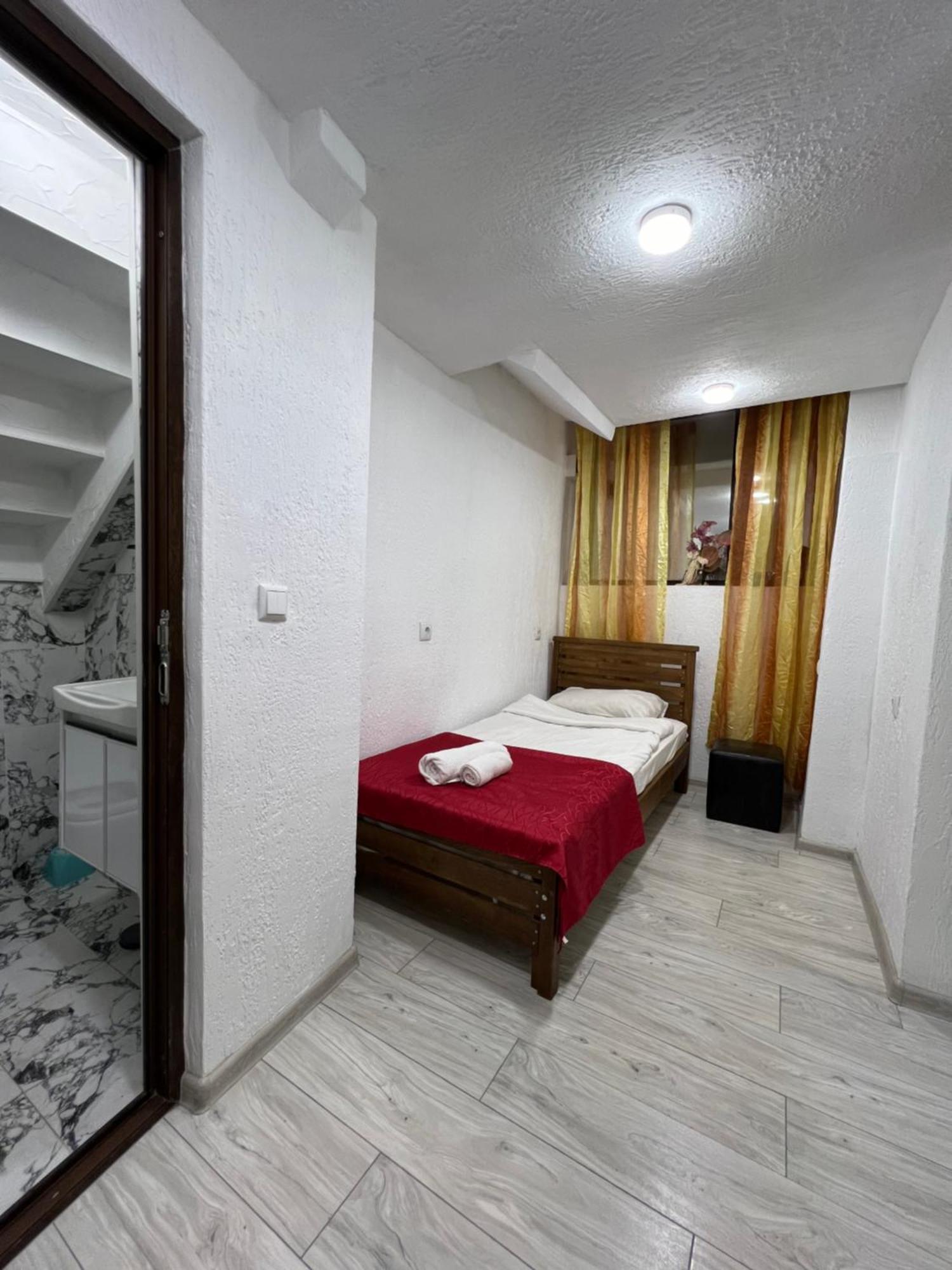 Elno Hotel Тбілісі Екстер'єр фото